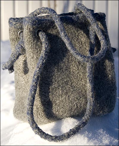 Loom Knit Mesh Bag - AllFreeKnitting.com - Free Knitting Patterns
